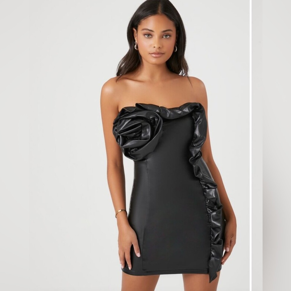 Forever 21 Black Asymmetrical Ruffled Strapless Dress